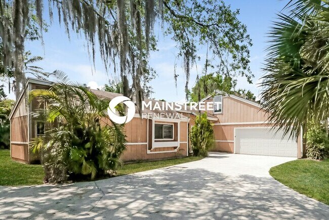 Building Photo - 3 Bedroom Pet-Friendly Home in Fort Pierce...