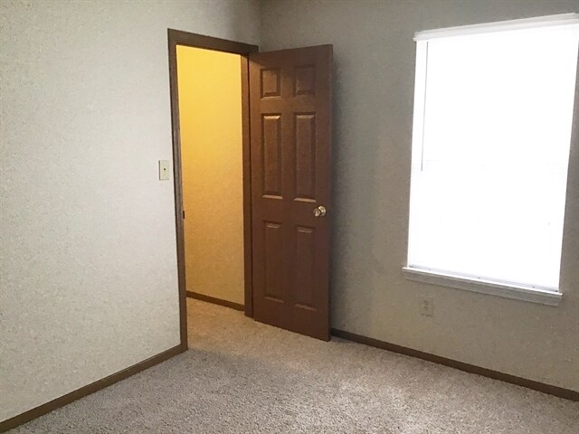 Building Photo - 8539 Coralberry Ln