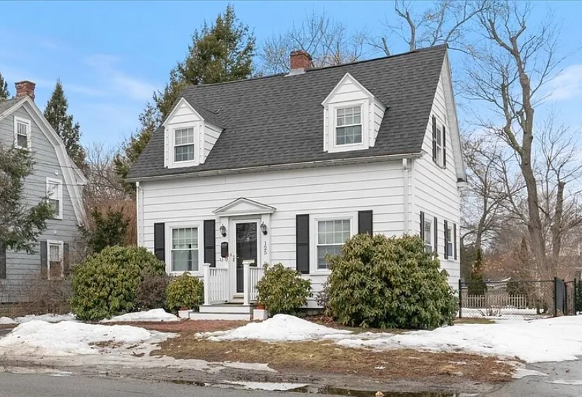Primary Photo - 125 Kingsbury Ave