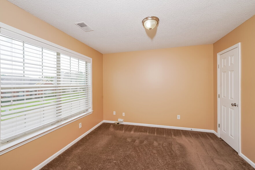 Building Photo - 5505 Leighaven Way