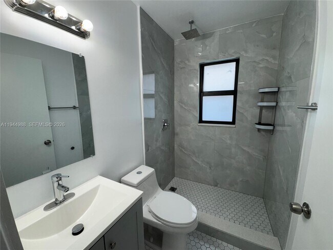 Building Photo - 1971 NW 2nd Ct