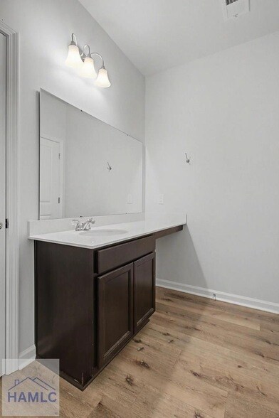 Building Photo - 68 Blueberry Ct NE