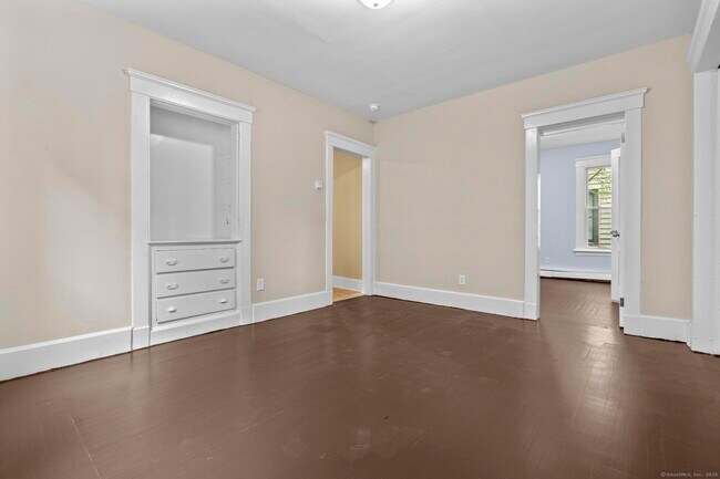 Building Photo - 260 Orchard St