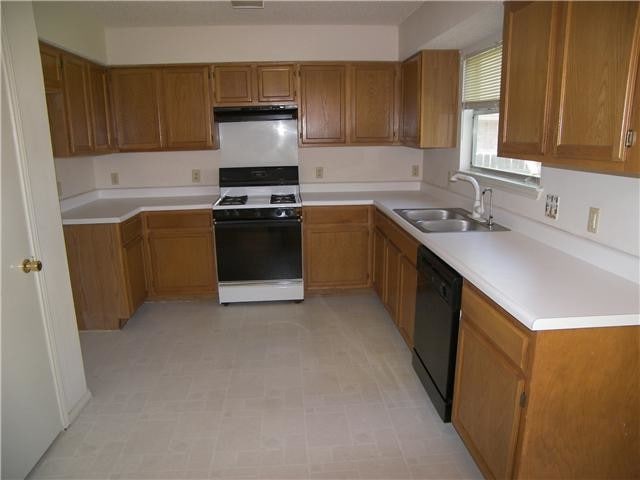 Building Photo - 8313 Columbia Falls Dr
