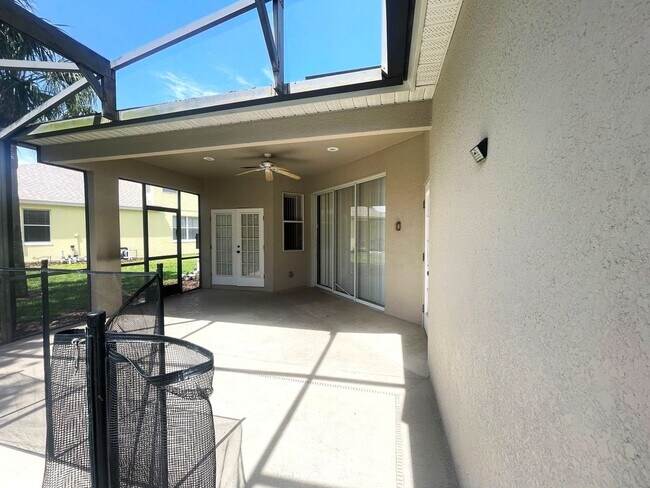 Building Photo - 4 BR 4 BA     POOL HOME     Calabay Park a...
