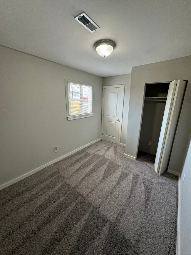 Building Photo - 1956 S 8th St