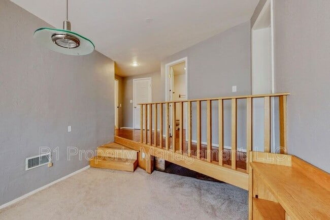 Building Photo - 1321 Lobo Pl NE