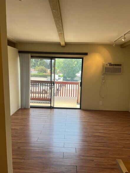 Building Photo - 20234 Cantara St