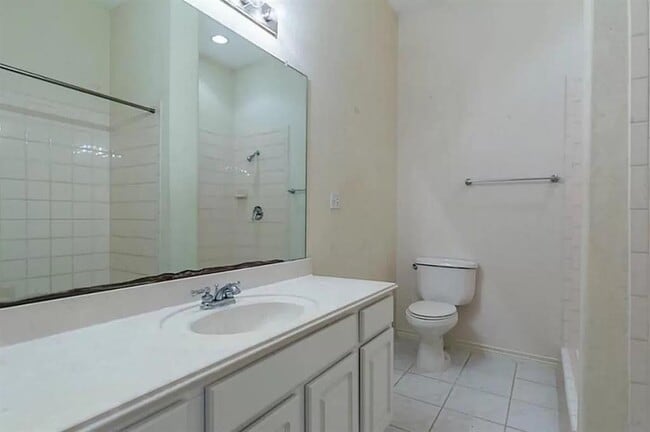 Building Photo - 4227 Benard Ct
