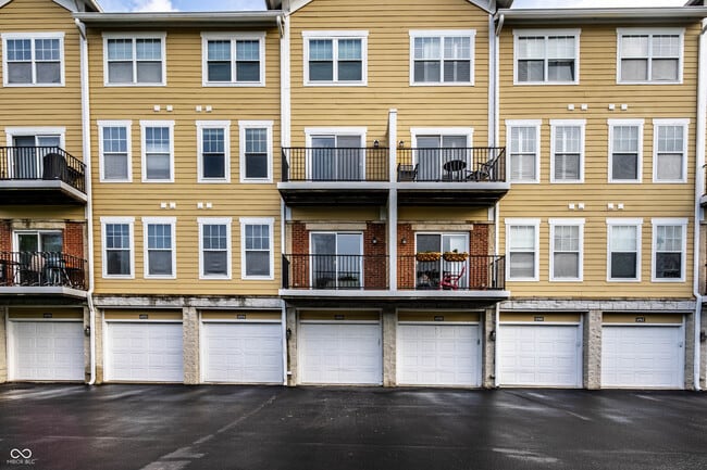 Building Photo - 6556 Reserve Dr