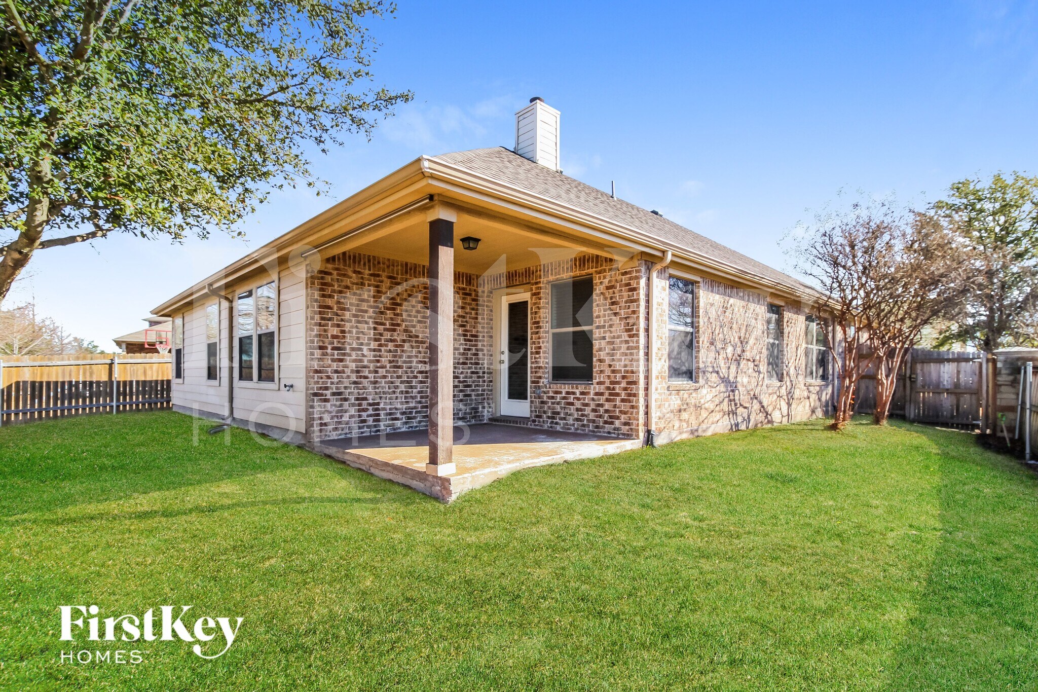 Building Photo - 206 Lavaca Dr