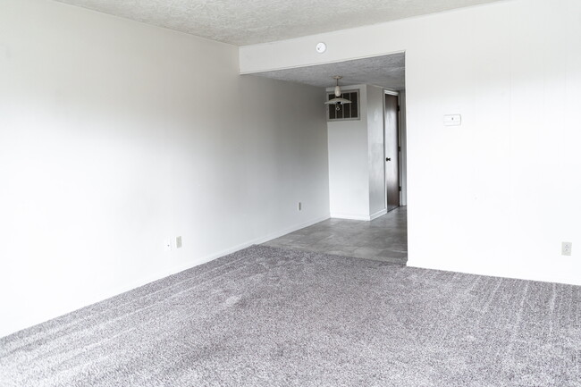 Building Photo - 1194 E Dawn Dr