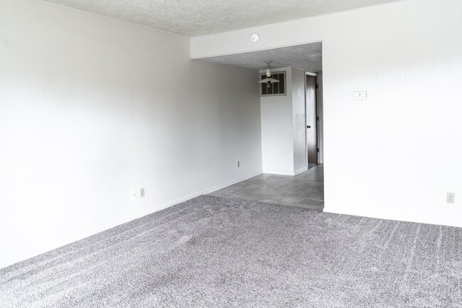 Building Photo - 1212 E Dawn Dr