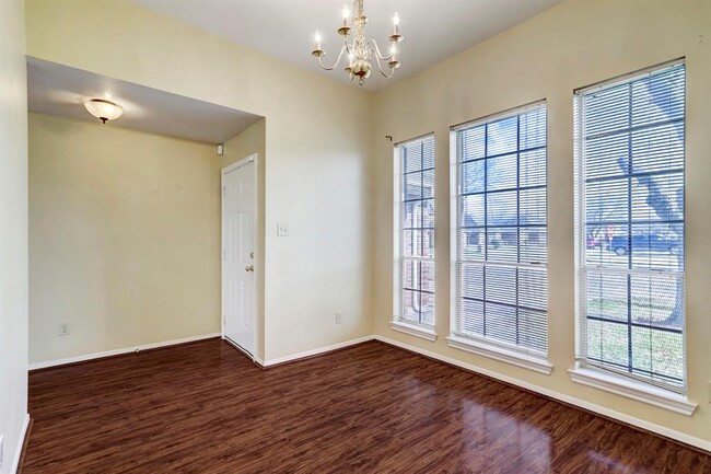 Building Photo - 8203 Eastpoint Blvd