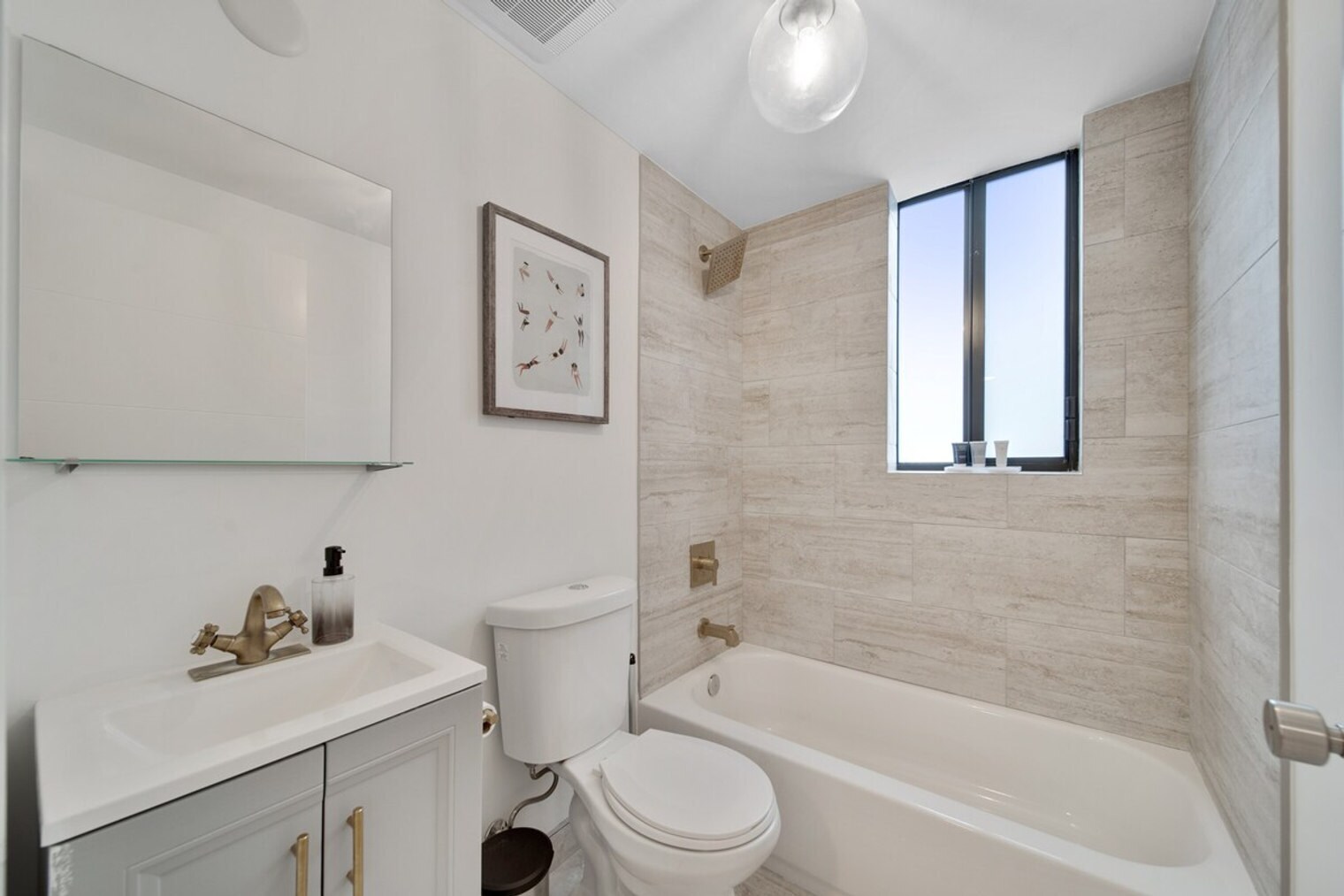 Building Photo - 1432 SW 22nd Ave