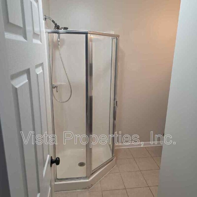 Building Photo - 737 N Hite Ave