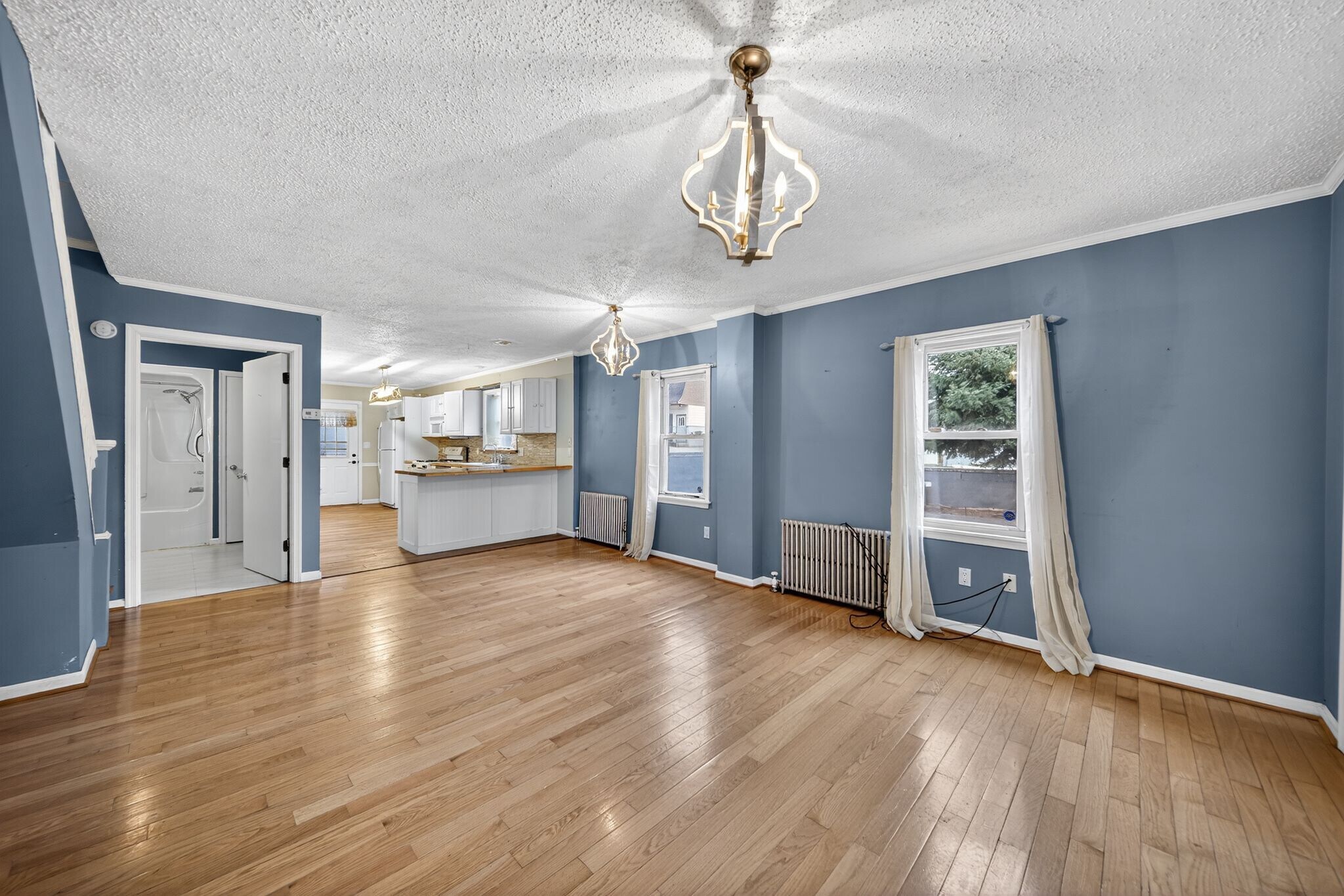 Building Photo - 2035 Delaware St