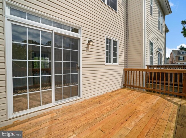Building Photo - 44163 Azalea Ct