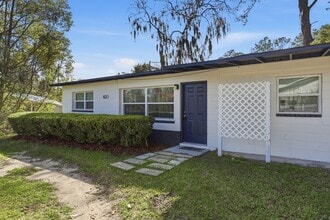 Building Photo - Prime NW Location!