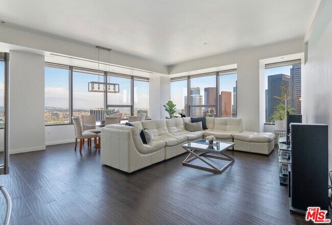 Building Photo - 1100 Wilshire Blvd