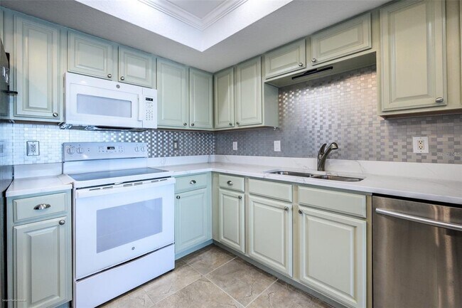 Building Photo - 101 N Marion Ct