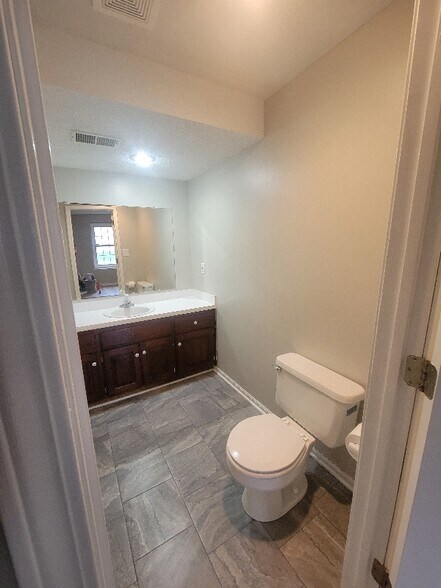 Building Photo - 3841 N 123rd St