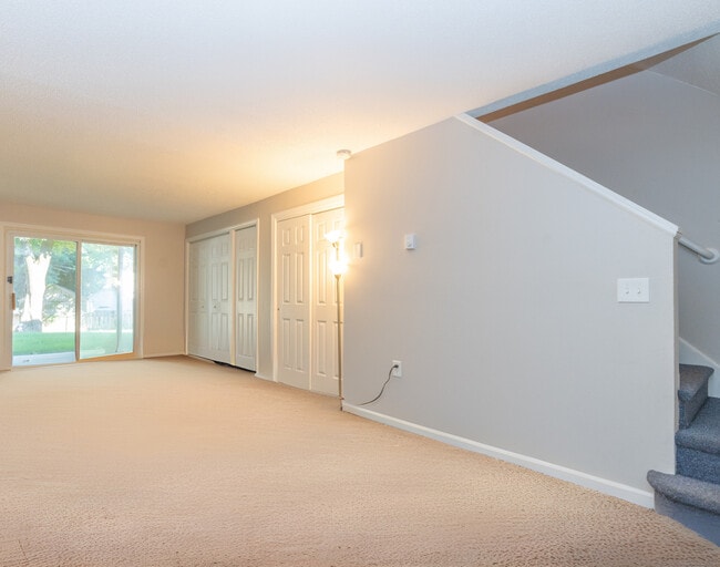 Building Photo - 537 Boswell Ave