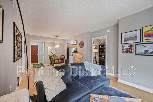 Building Photo - 915 E St NW