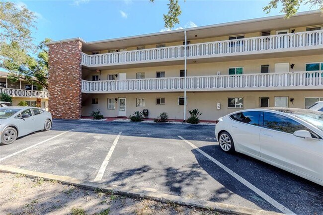 Building Photo - 3755 S School Ave