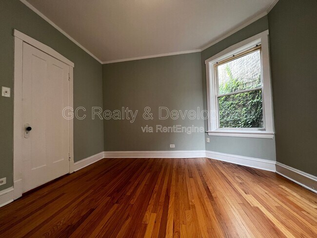 Building Photo - 2144 W Estes Ave