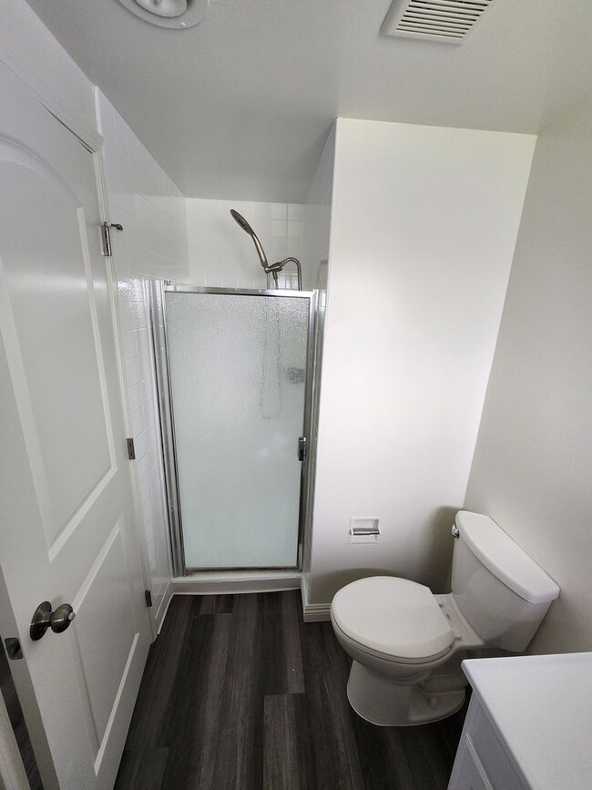 Building Photo - Newly Remodeled 3-Bedroom, 2-Bathroom Home...
