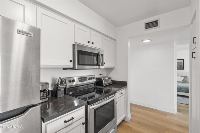 Building Photo - 3314 N 68th St