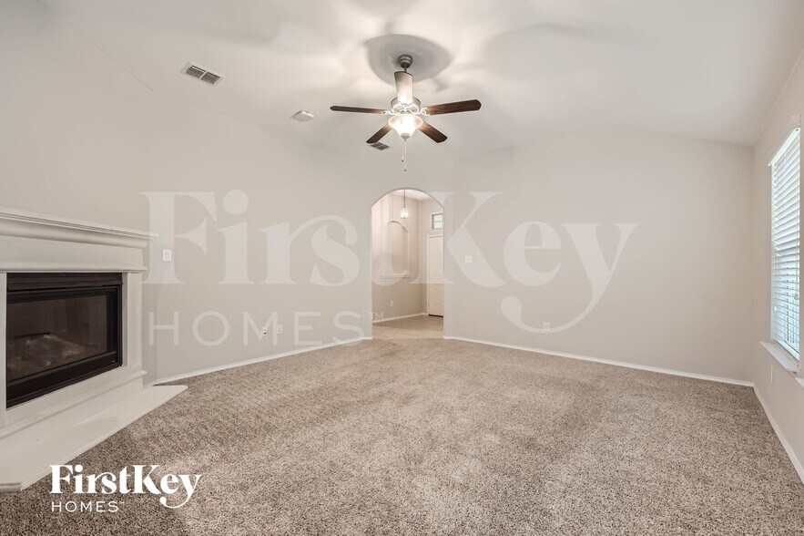 Building Photo - 14433 Serrano Ridge Rd