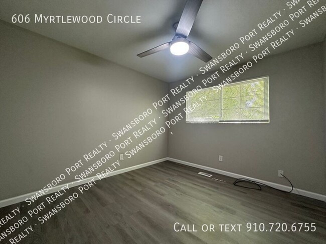 Building Photo - 606 Myrtlewood Cir