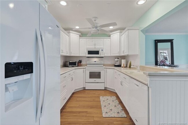 Building Photo - 5636 SE Foxcross Pl