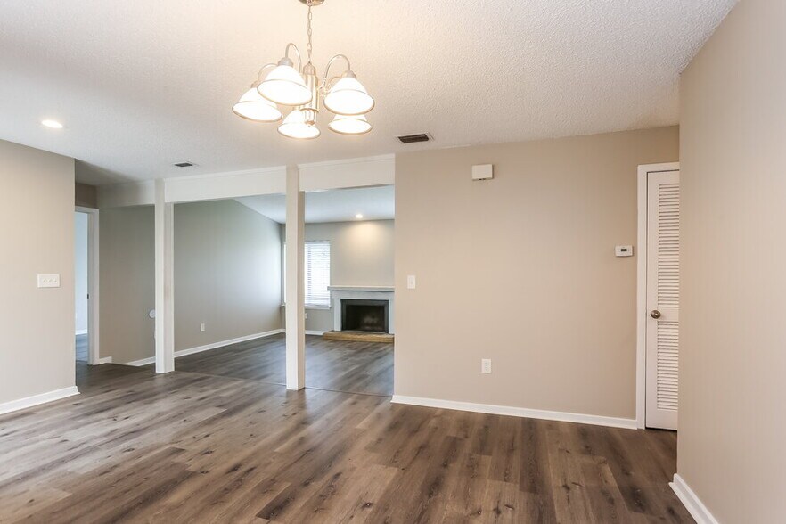 Building Photo - 40 Wicklow Cir