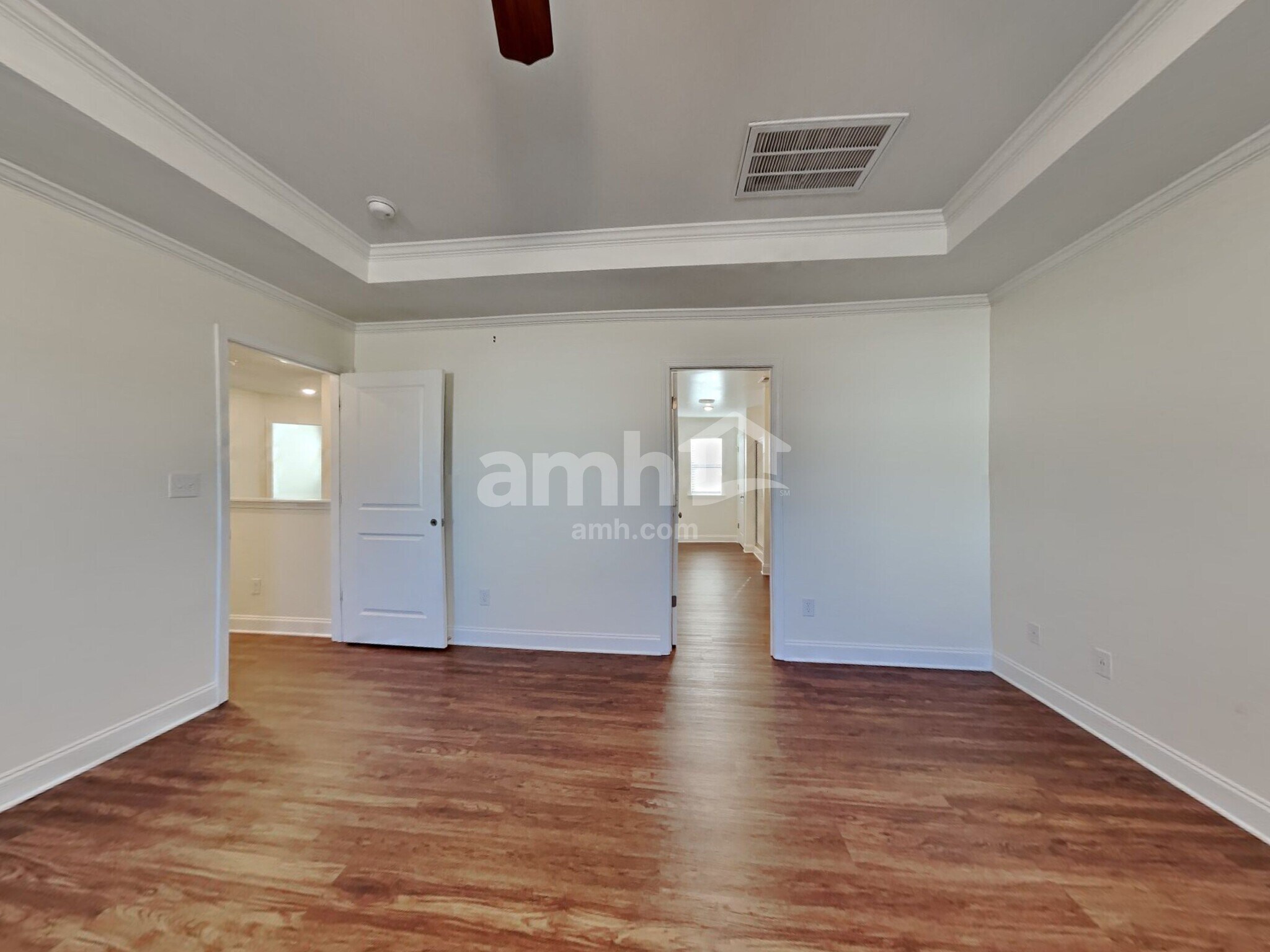 Building Photo - 145 Twin River Dr