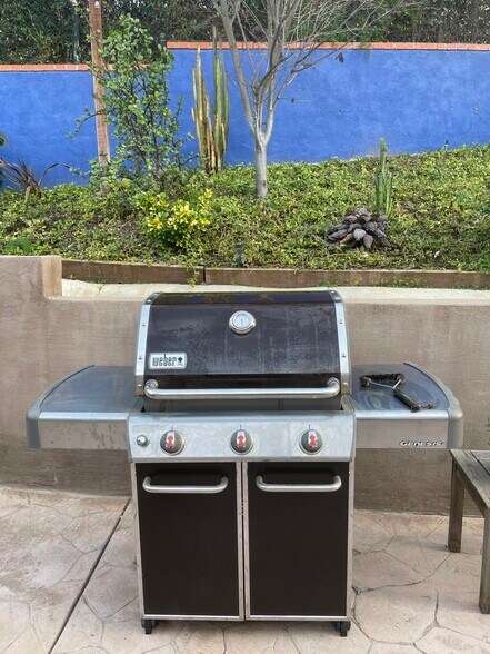 Building Photo - 1614 Pleasant Way