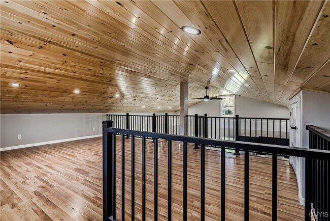 Building Photo - 118a Kirkland Ave