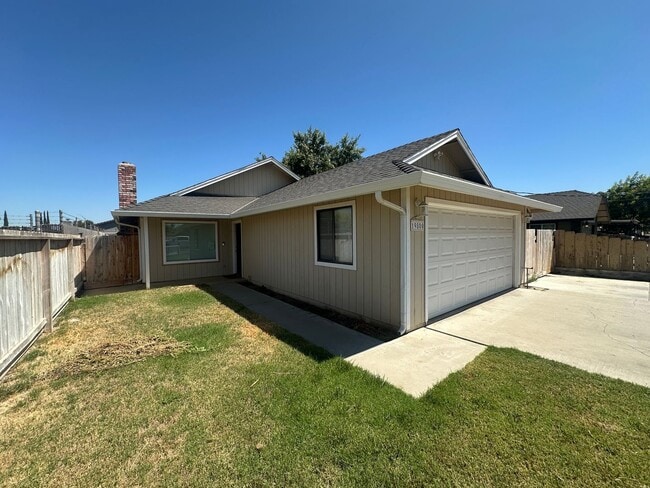 Building Photo - Beautiful Single Story Home Ready To Be Called Home!