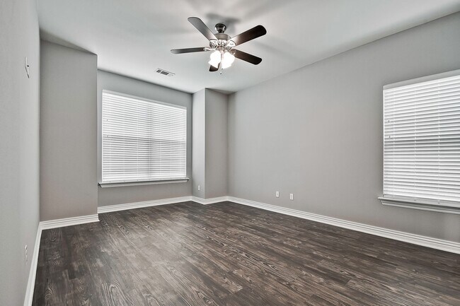 Building Photo - For Lease - Rogers, AR - Single Family Hom...