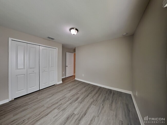 Building Photo - 1605 Broad Winged Hawk Dr