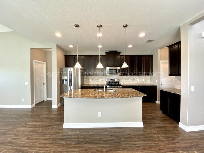 Building Photo - 1206 Ranch Falls