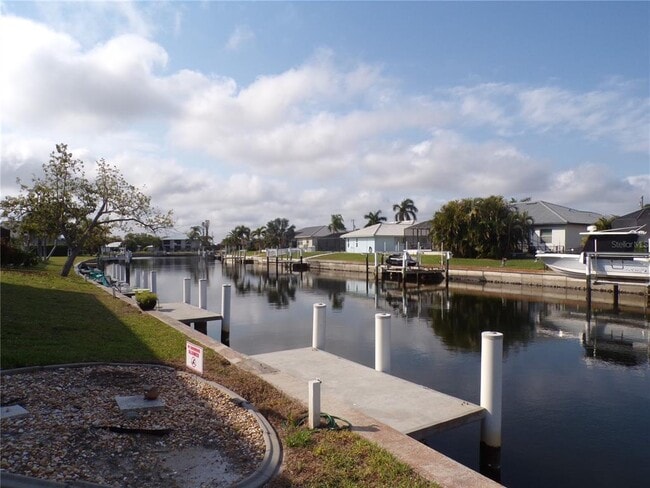 Building Photo - 1335 Mineo Dr