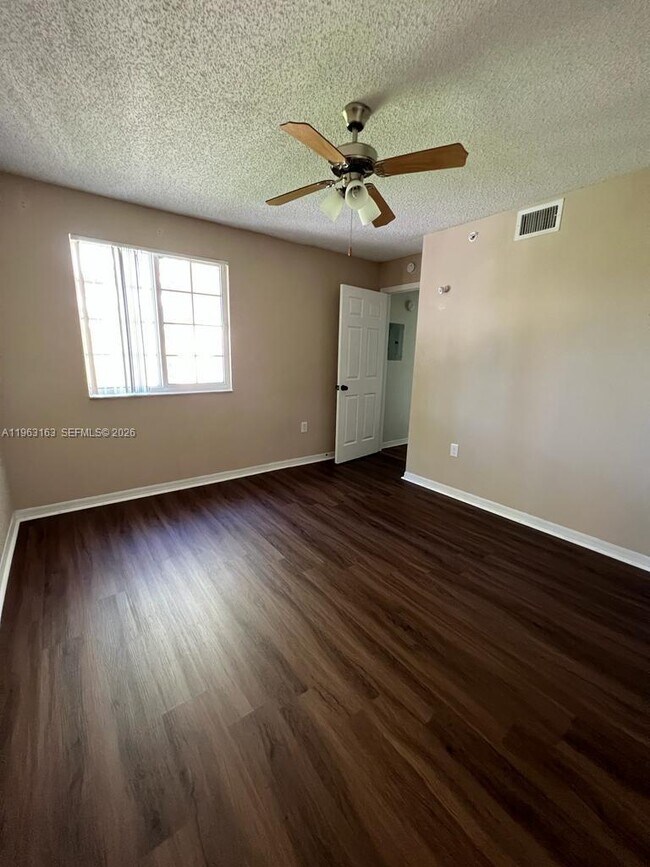 Building Photo - 4171 N Haverhill Rd