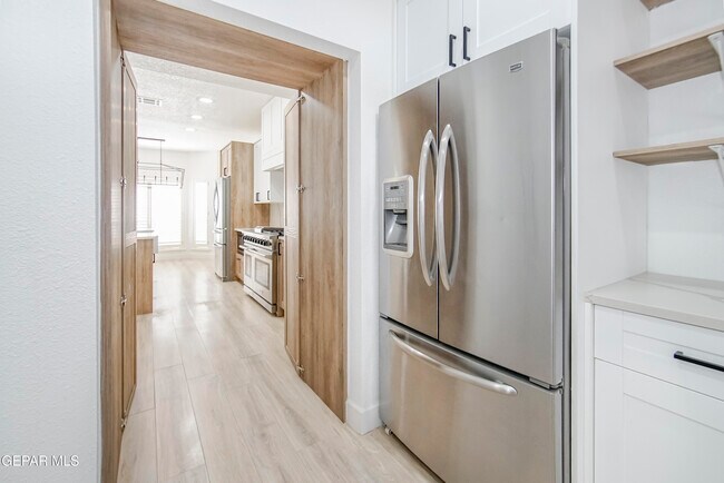 Building Photo - 918 Bellacumbre Dr