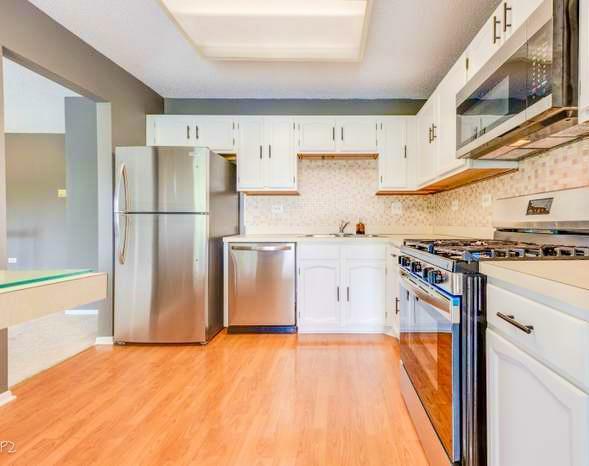 Building Photo - 5S565 Paxton Dr