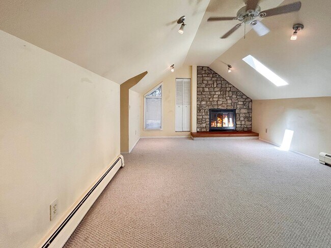 Building Photo - HISTORIC TWO-STORY HOME WITH CHARMING FEATURES AND CONVENIENT LOCATION IN WHEAT RIDGE