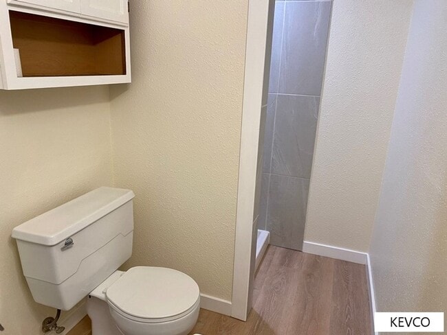 Building Photo - Sprawling Four Bedroom Home