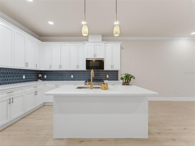 Building Photo - 2525 Mario Wy